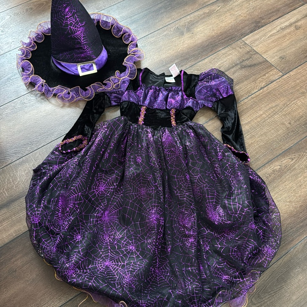 Witch costume for girls size small (4)